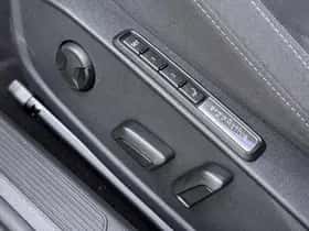 Volkswagen Golf (2024) thumbnail 7