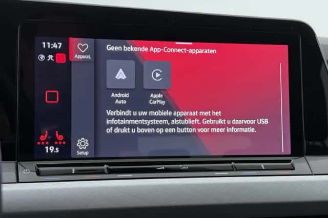 Volkswagen Golf (2024) thumbnail 10