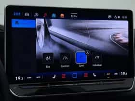 Volkswagen Golf (2025) thumbnail 11