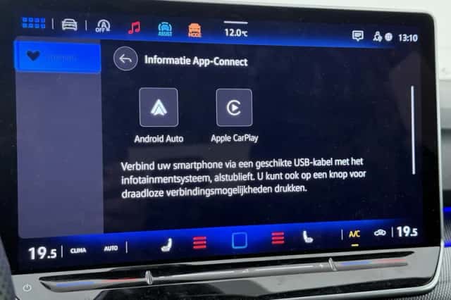 Volkswagen Golf (2025) thumbnail 9