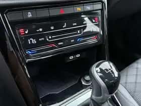 Volkswagen T-Roc (2023) thumbnail 12