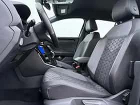 Volkswagen T-Roc (2023) thumbnail 4