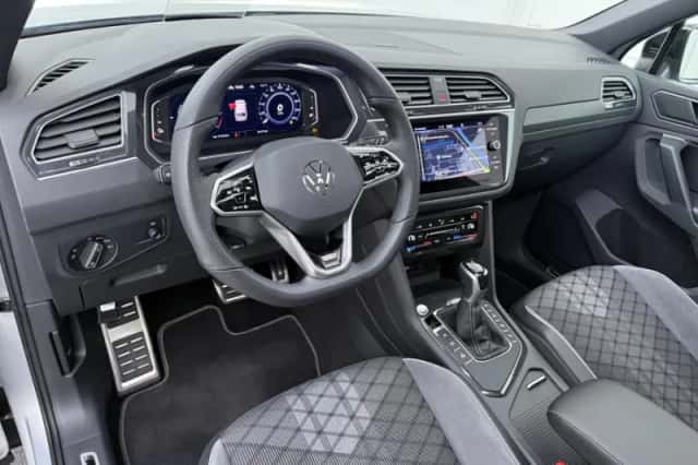 Volkswagen Tiguan (2022) thumbnail 4