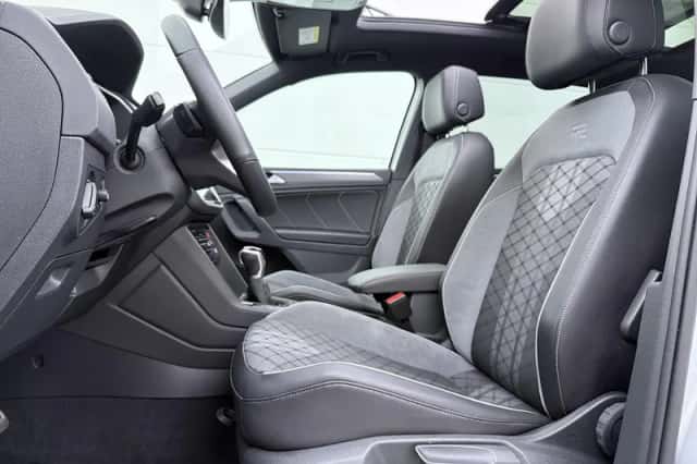 Volkswagen Tiguan (2022) thumbnail 4