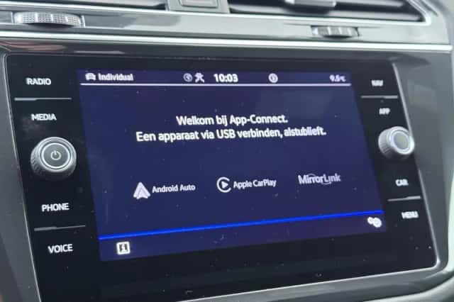 Volkswagen Tiguan (2022) thumbnail 9