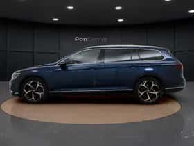 Volkswagen Passat (2022) thumbnail 6