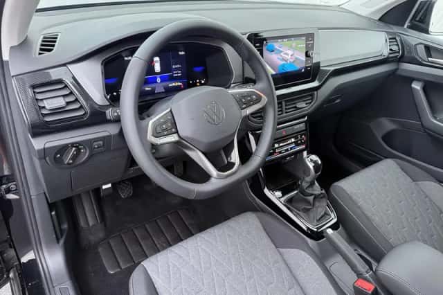 Volkswagen T-Cross (2026) thumbnail 2