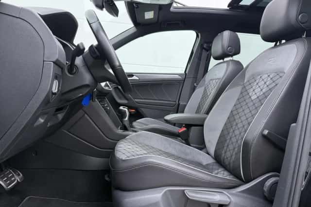 Volkswagen Tiguan (2022) thumbnail 4