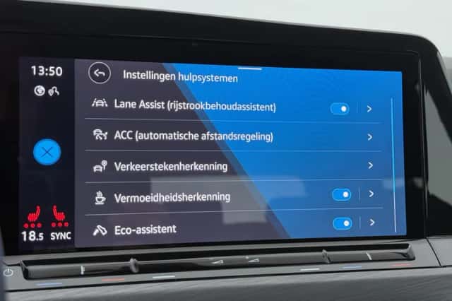 Volkswagen Golf (2021) thumbnail 12