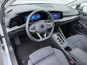 Volkswagen Golf (2021) thumbnail 3