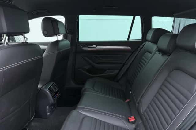 Volkswagen Passat (2023) thumbnail 7