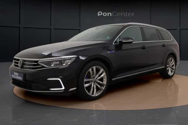 Volkswagen Passat (2023) thumbnail 9