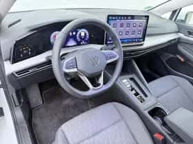 Volkswagen Golf (2025) thumbnail 3