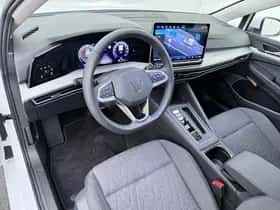 Volkswagen Golf (2025) thumbnail 3