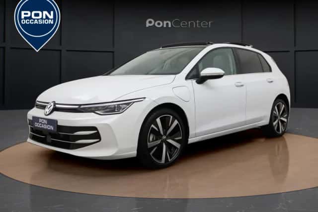 Volkswagen Golf (2025) thumbnail 1