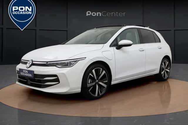 Volkswagen Golf (2025) thumbnail 1