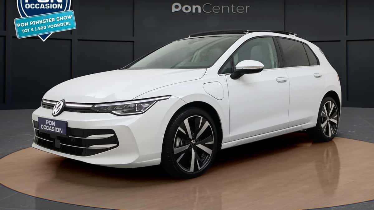 Volkswagen Golf (2025) — foto 1