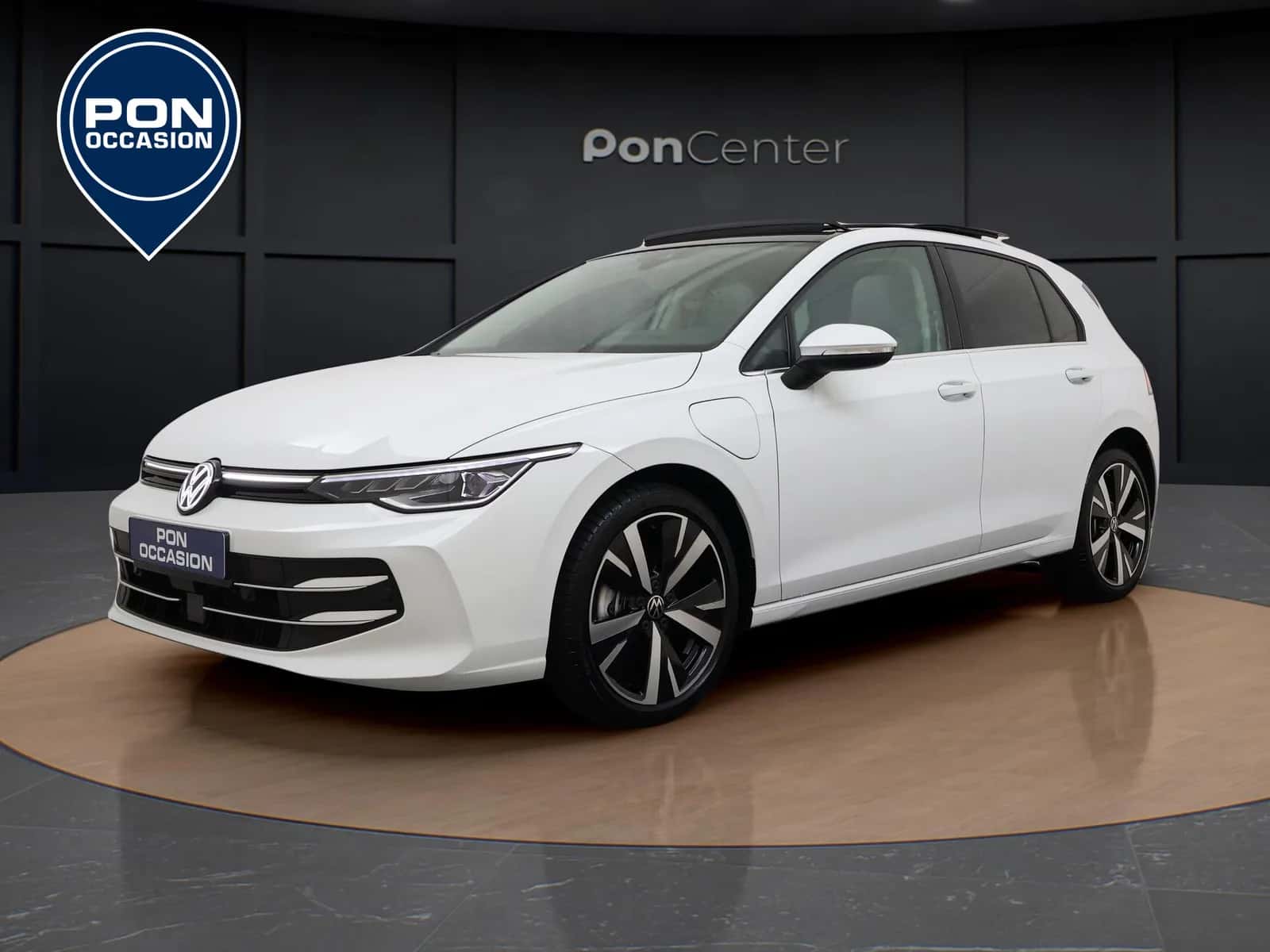 Volkswagen Golf (2025) — foto 1