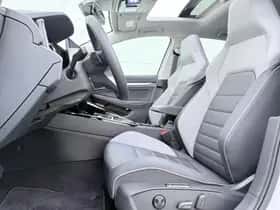 Volkswagen Golf (2025) thumbnail 4