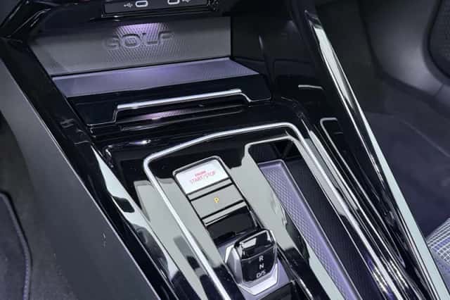 Volkswagen Golf (2025) thumbnail 17