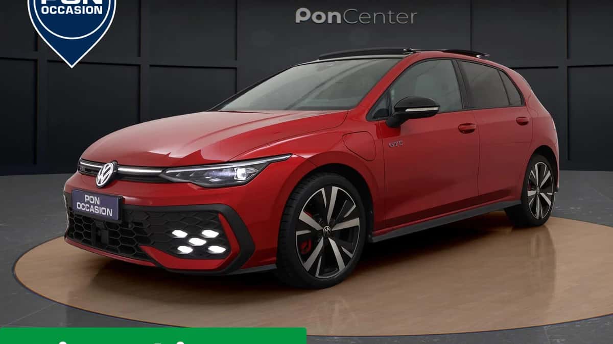 Volkswagen Golf (2025) — foto 1