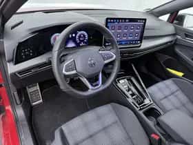 Volkswagen Golf (2025) thumbnail 3