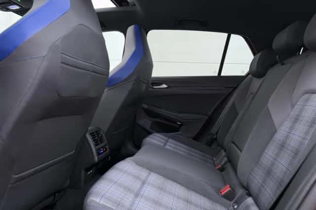 Volkswagen Golf (2025) thumbnail 7