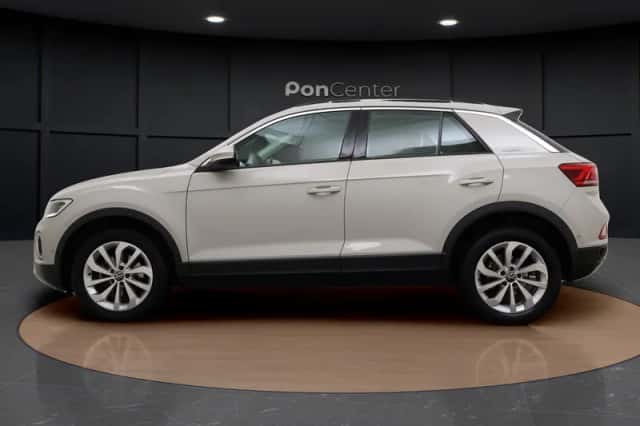 Volkswagen T-Roc (2023) thumbnail 6