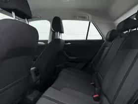 Volkswagen T-Roc (2023) thumbnail 7