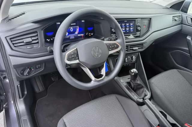 Volkswagen Polo (2022) thumbnail 4