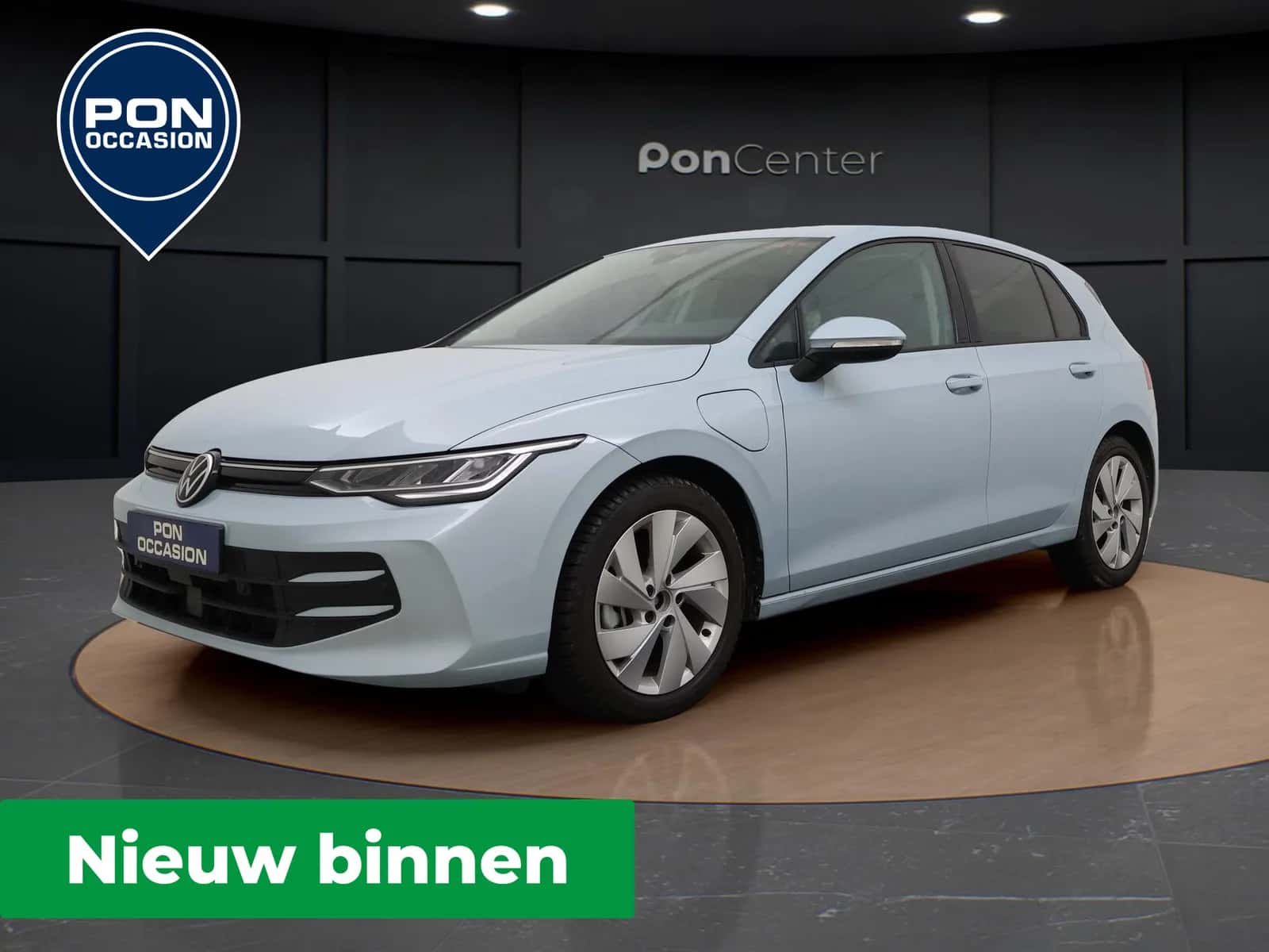 Volkswagen Golf (2025) — foto 1