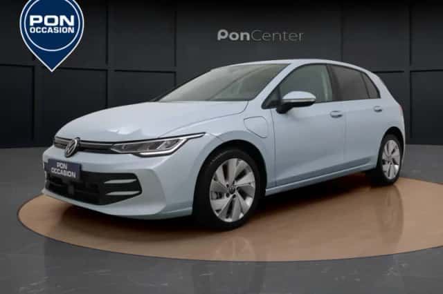 Volkswagen Golf (2025) thumbnail 2