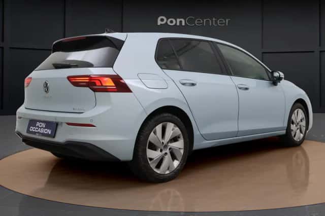 Volkswagen Golf (2025) thumbnail 5