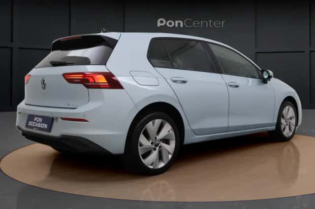 Volkswagen Golf (2025) thumbnail 6