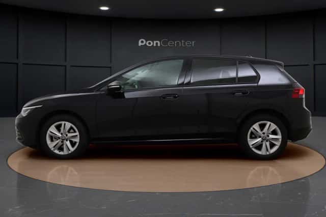 Volkswagen Golf (2024) thumbnail 6