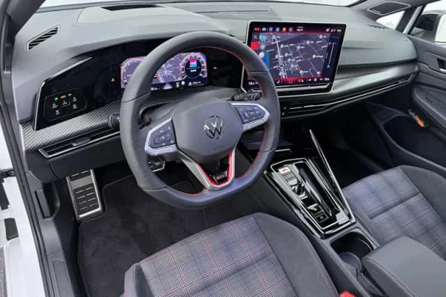 Volkswagen Golf (2026) thumbnail 3
