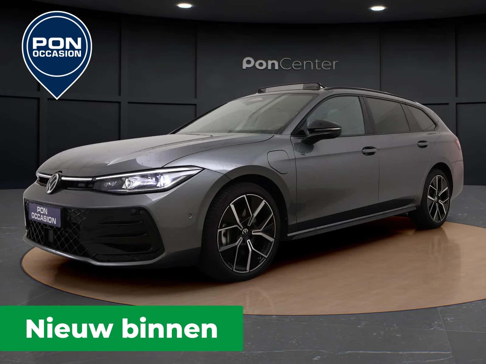 Volkswagen Passat (2025) — foto 1