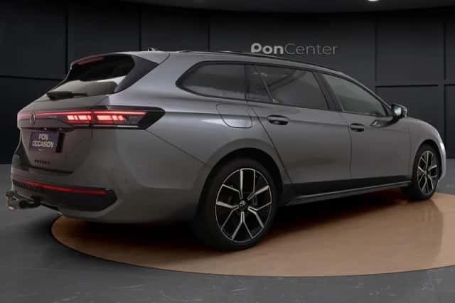 Volkswagen Passat (2025) thumbnail 5