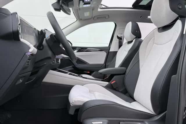 Volkswagen Tiguan (2025) thumbnail 4