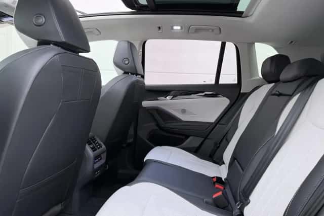 Volkswagen Tiguan (2025) thumbnail 7