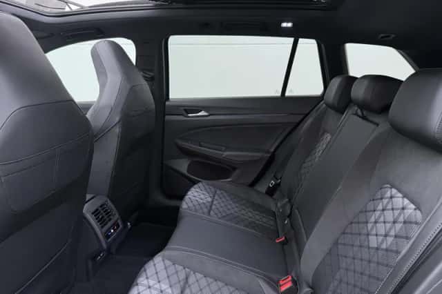 Volkswagen Golf (2025) thumbnail 7