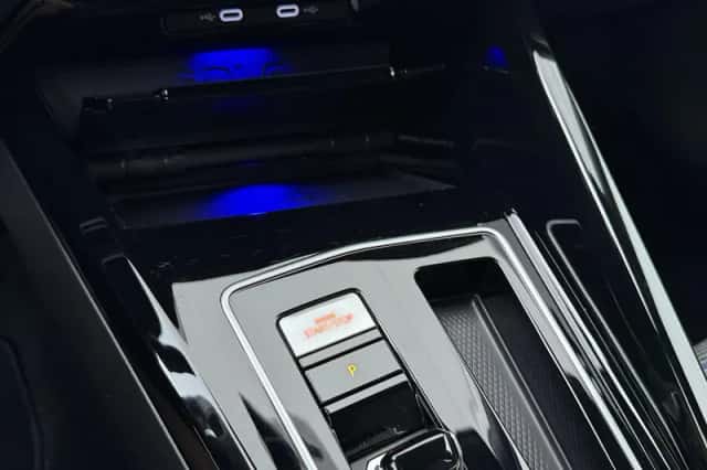 Volkswagen Golf (2022) thumbnail 13