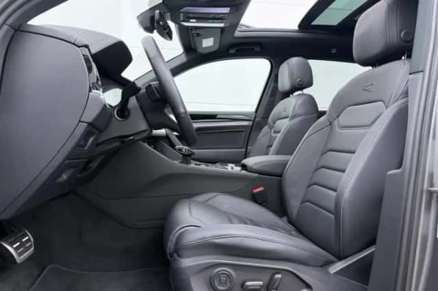 Volkswagen Touareg (2024) thumbnail 5
