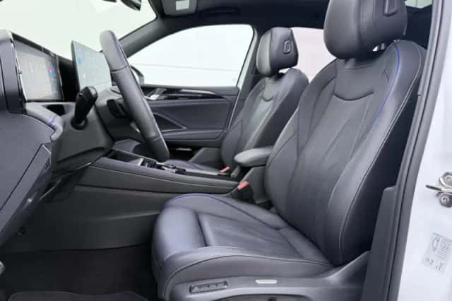 Volkswagen Tiguan (2025) thumbnail 5