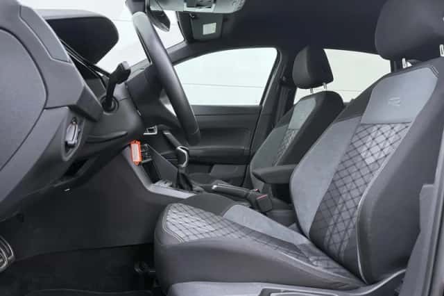 Volkswagen Polo (2024) thumbnail 4