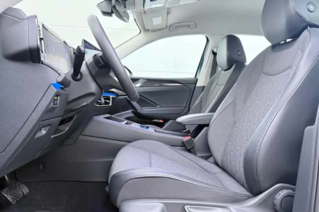 Volkswagen Tiguan (2025) thumbnail 5