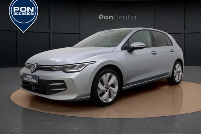 Volkswagen Golf (2024) thumbnail 2