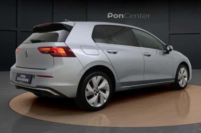 Volkswagen Golf (2025) thumbnail 6