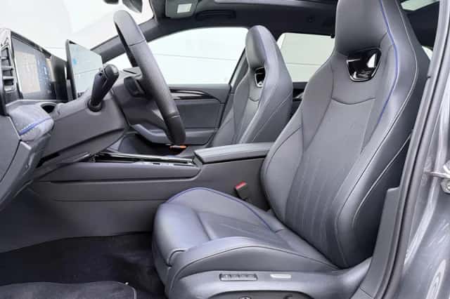 Volkswagen Passat (2025) thumbnail 4