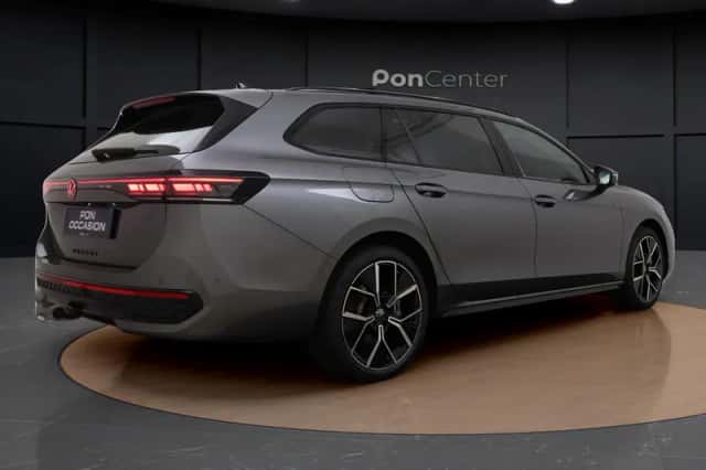 Volkswagen Passat (2025) thumbnail 5